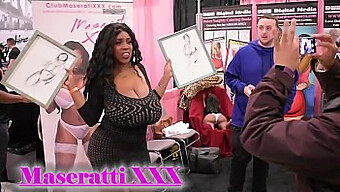 Le Grandi Tette E Il Culo Del Duca A Exxxotica Nj 2017