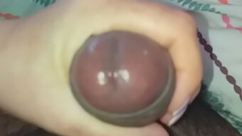 No Cum, No Big Surprise: This Video Features A Cumming Handjob