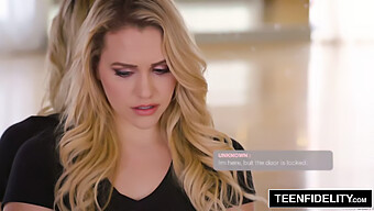 Tiener Fidelity - Mia Malkova'S Chantagevaardigheden Worden Getoond In Deze Video