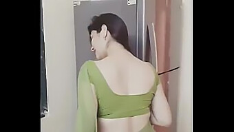 Amazing 18-Year-Old Desi Babe Found On Torchbrowser