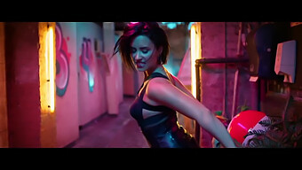 Experimentează Plăcerea Supremă Cu Cel Mai Vizionat Și Mai Tare Clip Porno De Vară Al Lui Demi Lovato