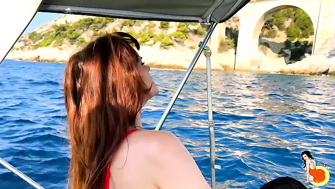 Blowjob Dan Menjilat Vagina Stacy Di Dalam Yacht