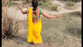 Sexe Indien En Plein Air Avec Un Gros Cul