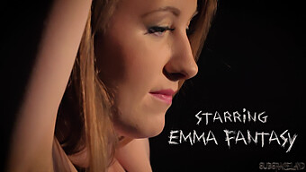 Teen Emma Fantazy Skúma Svoje Otroctvo A Bdsm Túžby