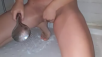 Sesso Hardcore In Bagno Con La Calda Zia Del Mio Amico