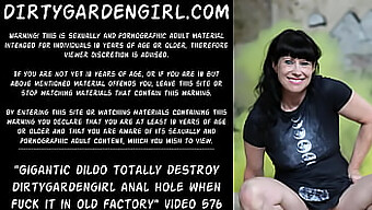 Public Anal Play With A Gigantic Dildo Leaves Dirty Gardener'S Hole Completely Destroyed