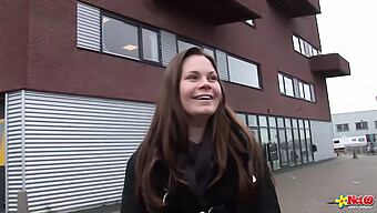 Amatør Tenåring (18+) Får Fitta Si Spist Og Knullet I Denne Hjemmelagde Videoen