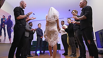 Sexe De Groupe De Mariage Pour La Première Fois Avec Siri Et Sexe De Groupe Brutal