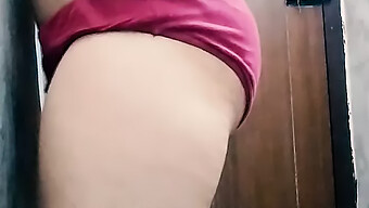 Amateur Indian Girl Masturbates And Moans In Hindi