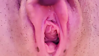 Close Up Of A Girl'S Pussy Getting Filled With Cum And Creampie