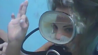 American Scuba Diver Receives Facial Cumshots Through Her Diving Mask